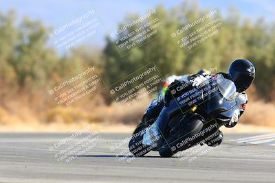 media/Jan-08-2022-SoCal Trackdays (Sat) [[1ec2777125]]/Turn 7 (1035am)/